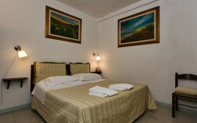 Casa Vacanze a Sassetta con Giardino