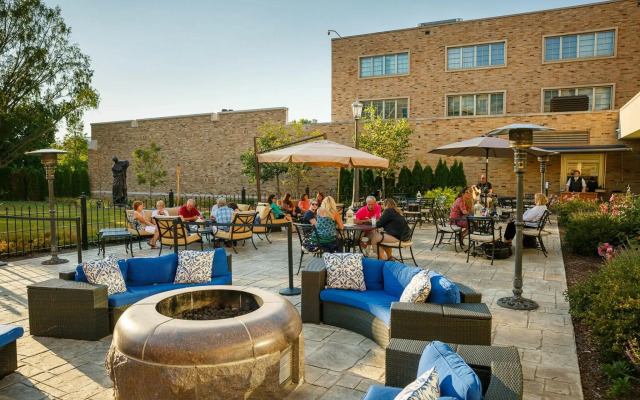 Morris Inn