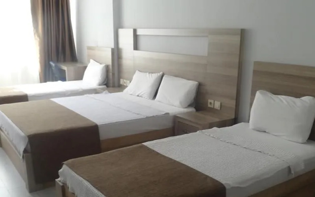 Renq Hotel