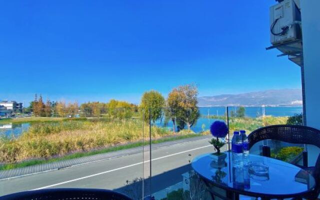 Dali Yunshuiqingshe Lakeview Inn