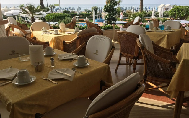 Hotel Universo