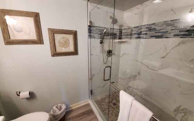 Summerhouse 228 2 Bedroom Condo by RedAwning