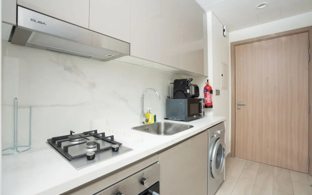 Nasma Holiday Homes - Azizi Riviera 43