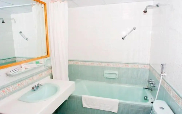 Safeer Hotel Suites
