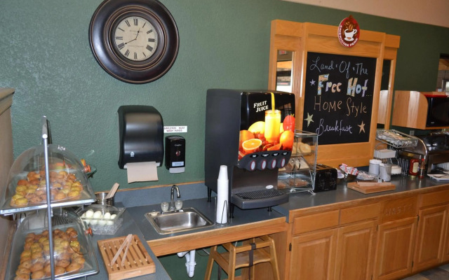 Cobblestone Hotel & Suites – Wisconsin Rapids