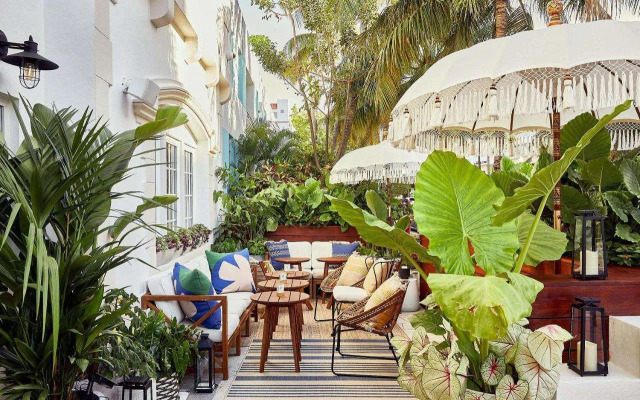 Life House, South of Fifth