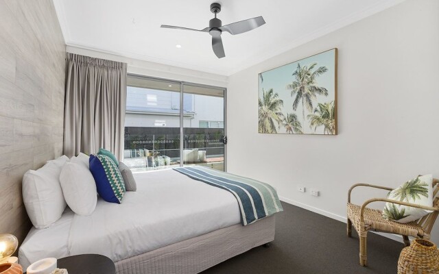 Cylinders Beach House @ Salt Village