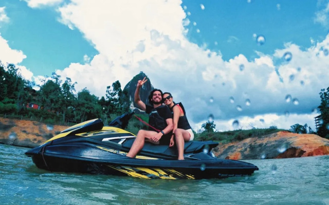 Viajero Guatapé Hostel & Lake Club