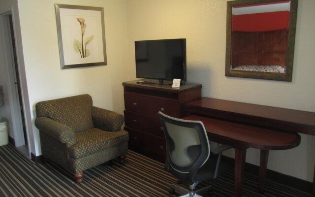 Travel Inn & Suites
