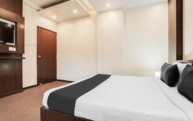 Blissful Stays at Ramdaspeth Downtown