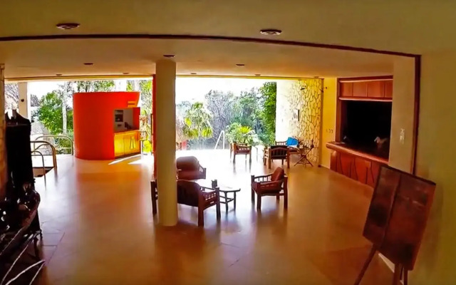 Hotel Camino Real Tikal
