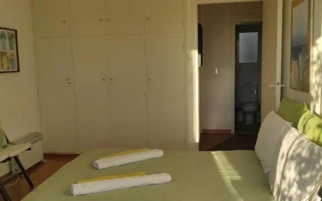On Foot to Acropolis Cozy Apartment