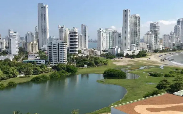 Apto con Balcón y Vista al Mar