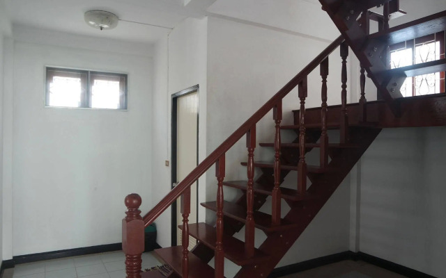Paisiri Hotel