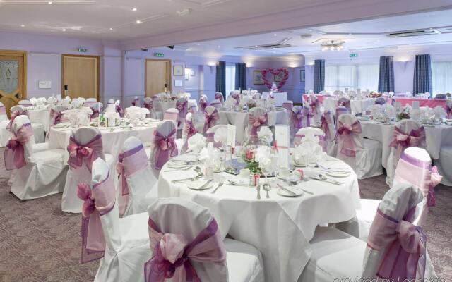 Holiday Inn A55 Chester West by IHG