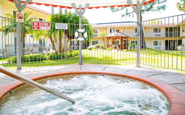 Quality Inn & Suites Thousand Oaks