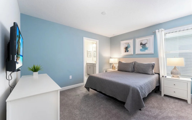 Magical 6BR Villa Pool Themed Room