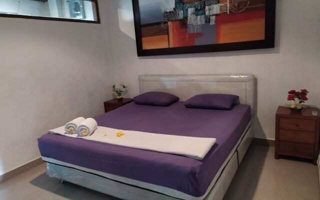 24/7 Bed & Breakfast