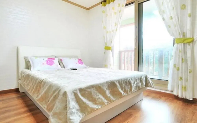 Boryeong Beach House Pension