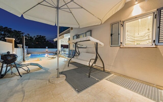 Awesome Home in Peroj With Wifi and 4 Bedrooms