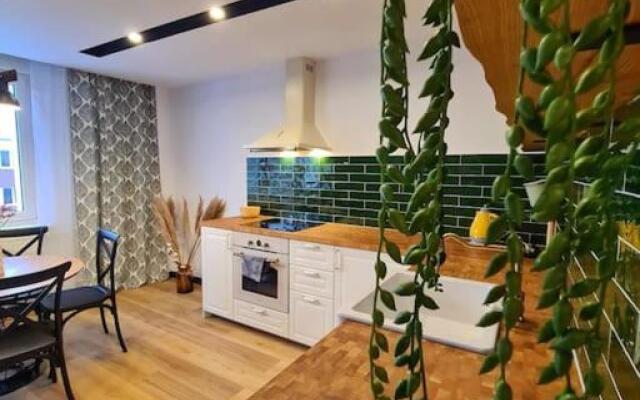Uroczy apartament blisko centrum - 10 min do plaży