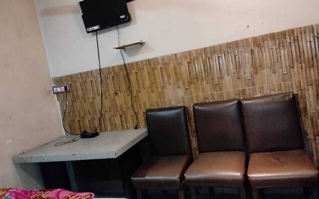 Hotel Raj
