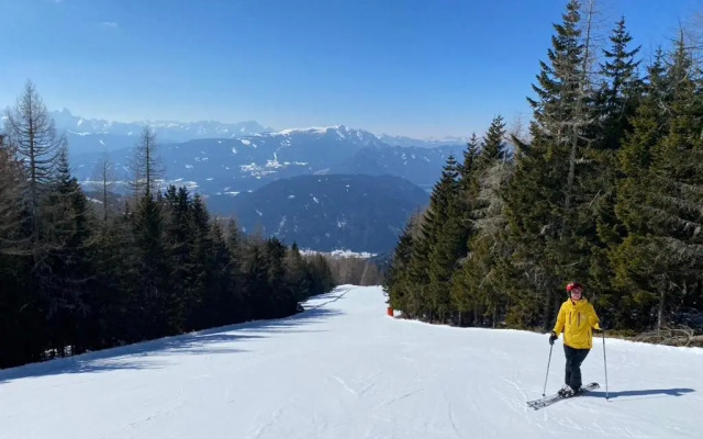 Nocky Mountains Lodge