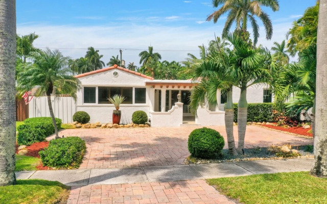 4BD House with Private Heated Pool