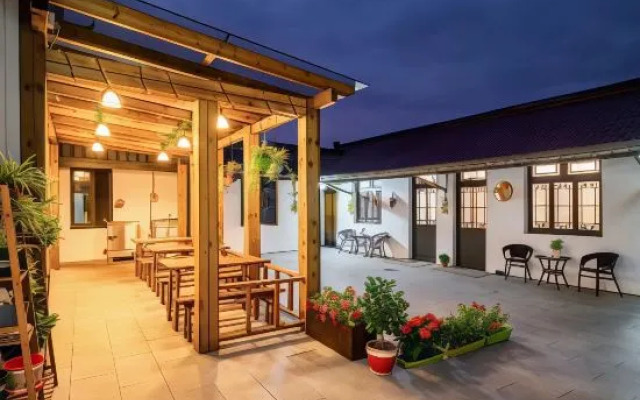 Qianyuan Backyard (Shanghai Dishuihu Branch)