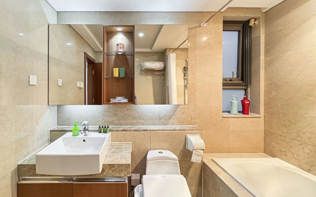 Tyms Entire bedroom Apt By Takashimaya