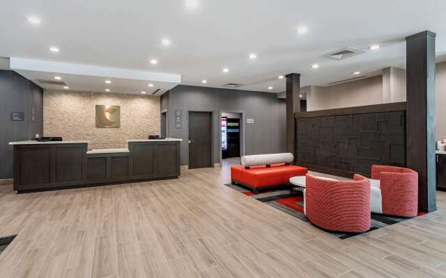 Comfort Inn & Suites