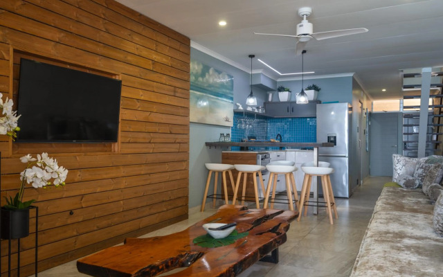 Sea front designer apartment