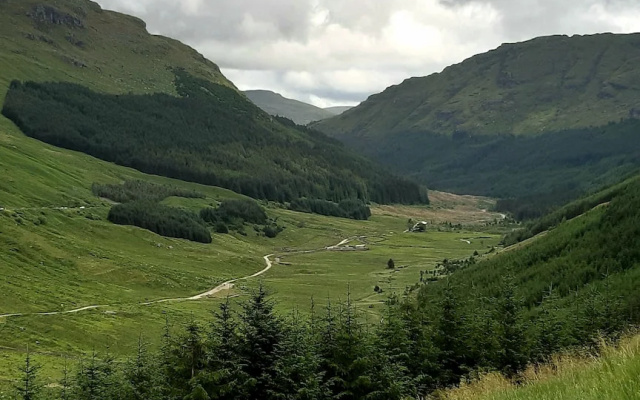 Off Grid Cabin Sleeps 2, Pets Ok, 20 min to Dunoon