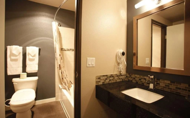 Redac Gateway Hotel In Torrance