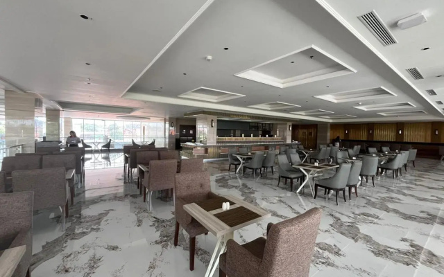 Grand Travello Hotel Bekasi