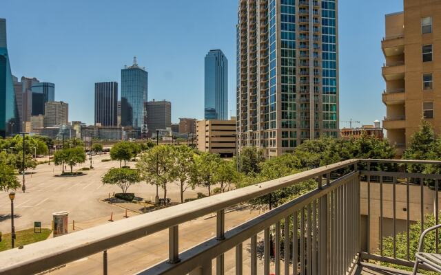 Reverchon Park Apartments by Frontdesk