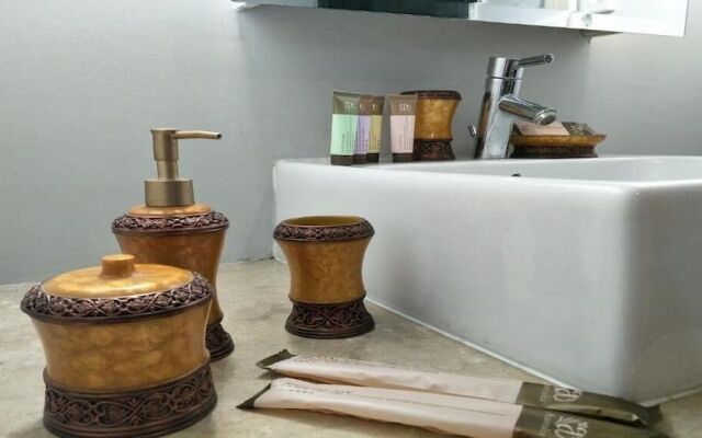 At Home Somerset Permata Berlian