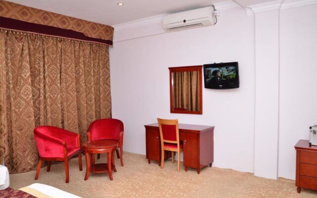 Tilko Jaffna City Hotel