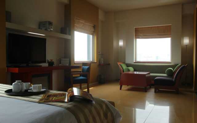 Sparks Life Jakarta, ARTOTEL Curated
