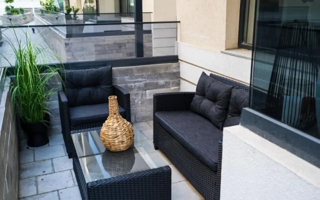 G34 - Modern Studio @ Parliament