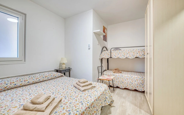 Merlo C - town center & private parking