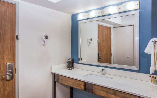 Wingate by Wyndham Louisville Fair and Expo