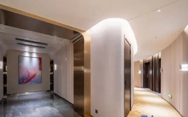 Rubyrose Rezen Retreat