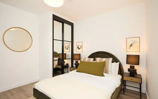 The Tottenham Classic - Charming 2bdr Flat With Balcony