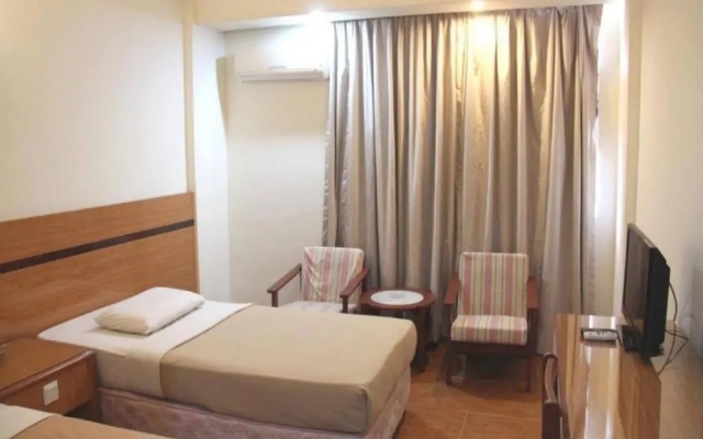 Paradise Hotel