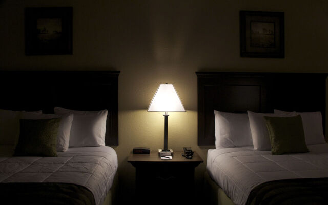 Rodeway Inn & Suites