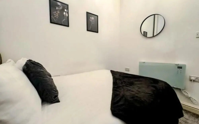 Captivating 2-bed Apartment in Liverpool
