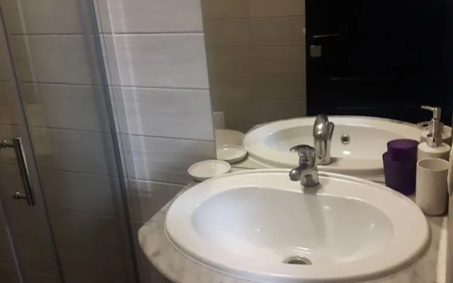 Guesthouse near Charles De Gaulle Airport