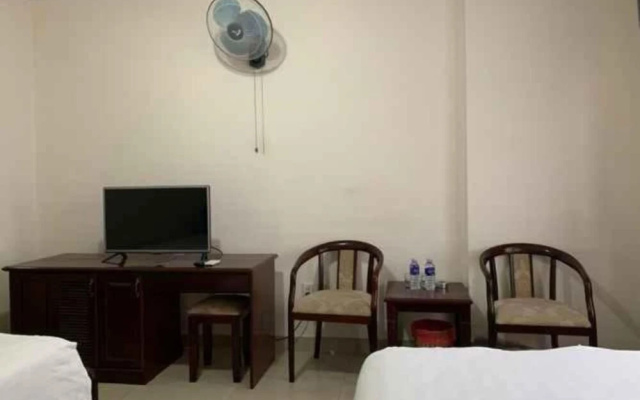 Phong Lan 2 Hotel