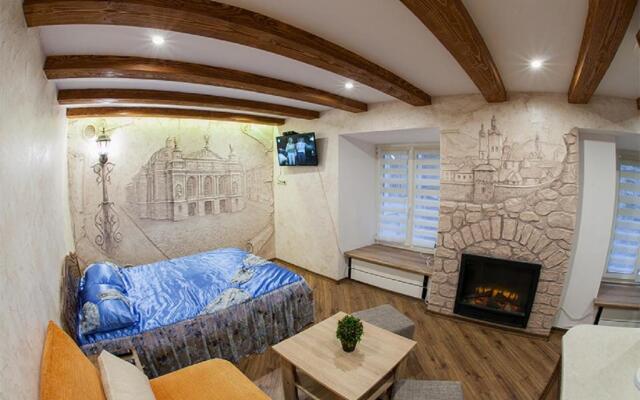 Apartament on Rynok Square 3